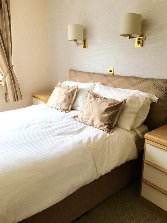 Rivercroft Hotel Лу Екстериор снимка